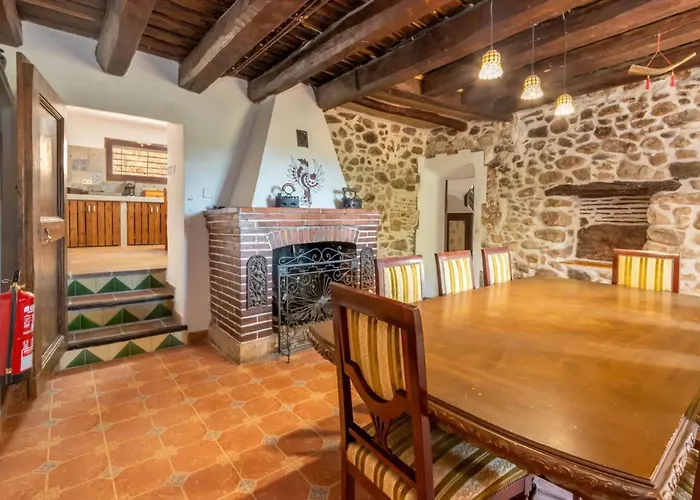 בית נופש Masia Garriga, Casa Principal ז'ירונה