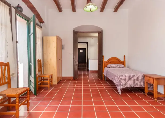 Masia Garriga, Casa Principal بيت للعطل خيرونا