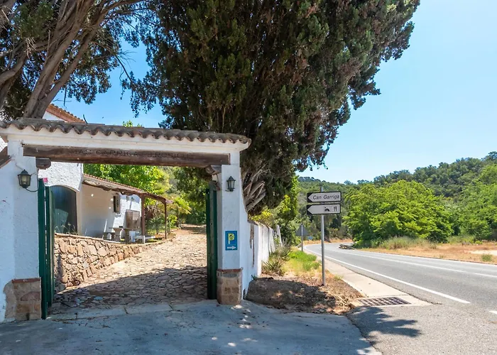 Masia Garriga, Casa Principal بيت للعطل خيرونا