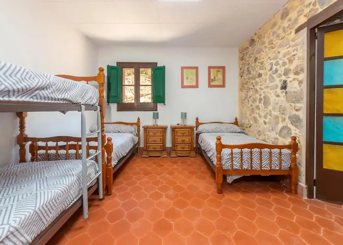 Masia Garriga, Casa Principal بيت للعطل خيرونا